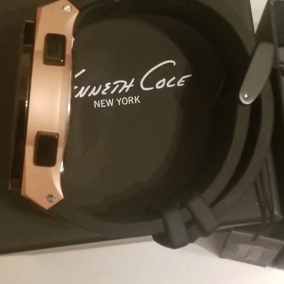 Watch - Picture 8 of 9